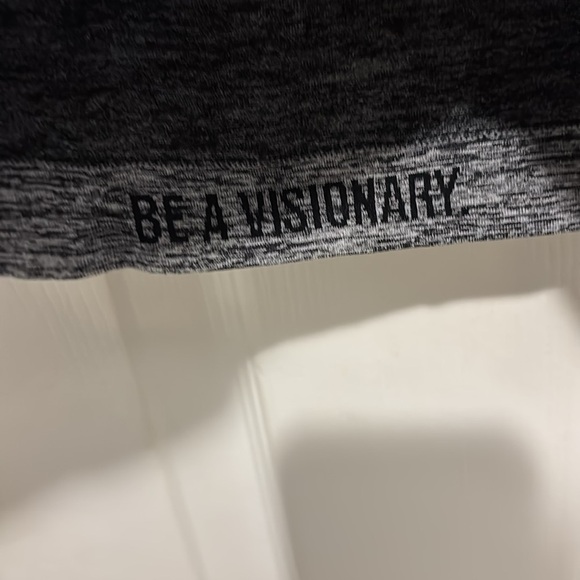 Gym shark tank top - Picture 7 of 8